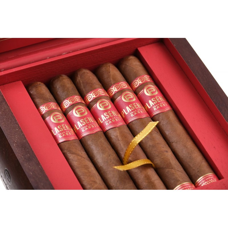 Trabucuri Plasencia Year of the Rabbit Toro (10) fumez trabucuri