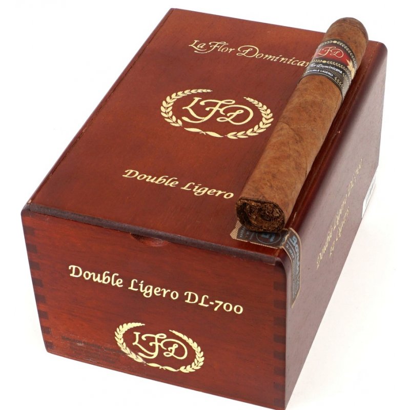 Trabucuri La Flor Dominicana Double Ligero 700 Natural 20