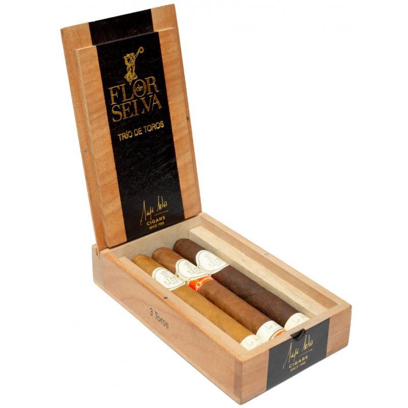 Trabucuri Flor De Selva Trio Toros Sampler (3)