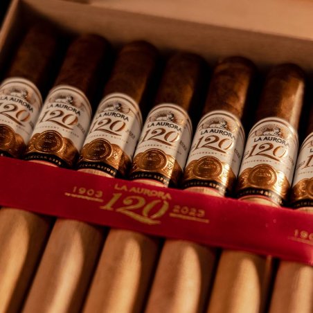 Trabucuri La Aurora 120 Aniversario Toro (20)