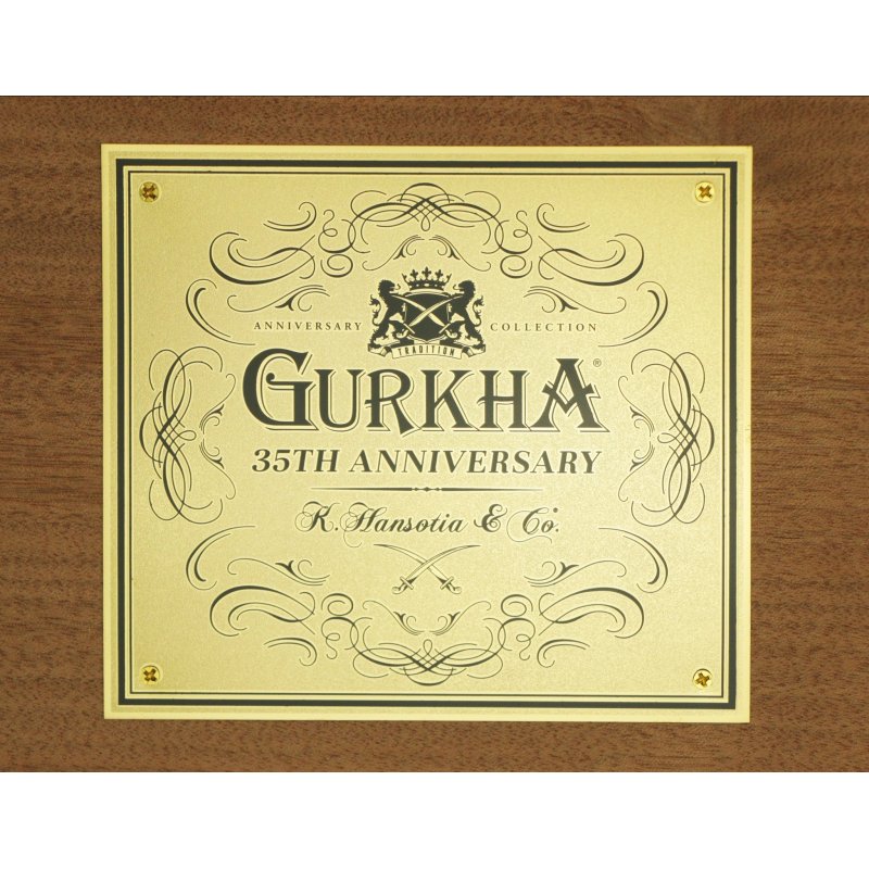 Humidor Gurkha 35th Anniversary Gold Limited Edition cu 75 trabucuri