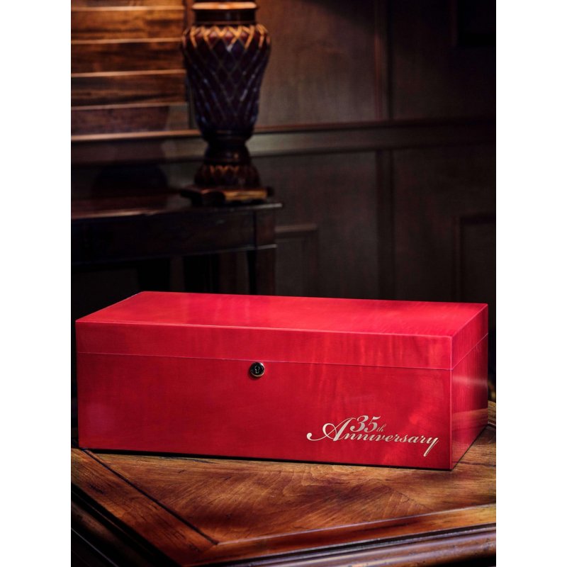 Humidor Gurkha 35th Anniversary Limited Edition cu 75 trabucuri