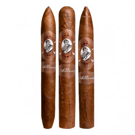 Humidor Gurkha 35th Anniversary Limited Edition cu 75 trabucuri