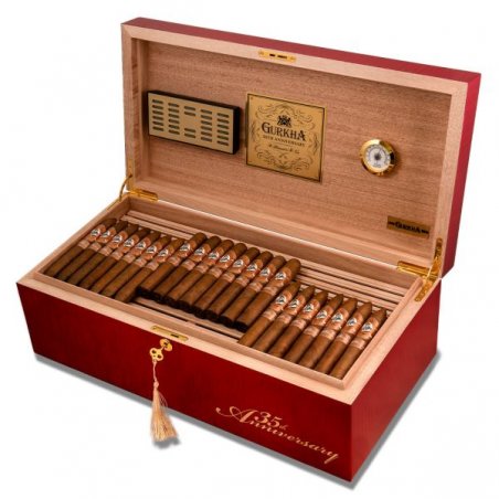 Humidor Gurkha 35th Anniversary Limited Edition cu 75 trabucuri