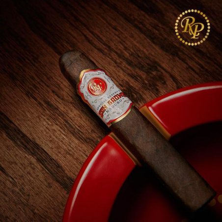 Trabuc la bucata Rocky Patel Sun Grown Maduro Toro 1 Reduceri