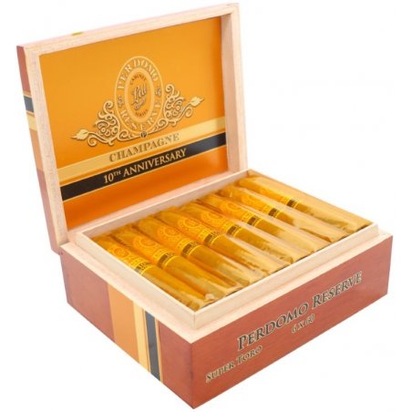 Trabucuri Perdomo 10th Anniversary Connecticut Super Toro 25