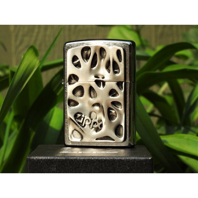 Bricheta Zippo 256432 Emblem Voronoi cel mai bun pret