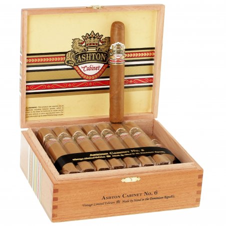 Trabucuri Ashton Selection Cabinet No 6 Robusto (25)
