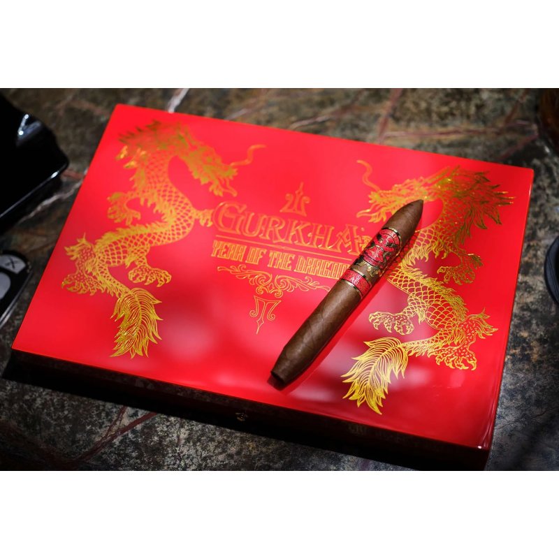 Trabucuri Gurkha Year of the Dragon Figurado 15