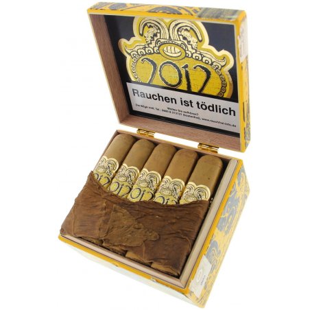 Trabucuri Oscar Valladares 2012 by Oscar Connecticut Short Robusto 20