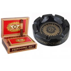 Trabucuri Perdomo 30th Anniversary Sun Grown Gordo 30 si scrumiera