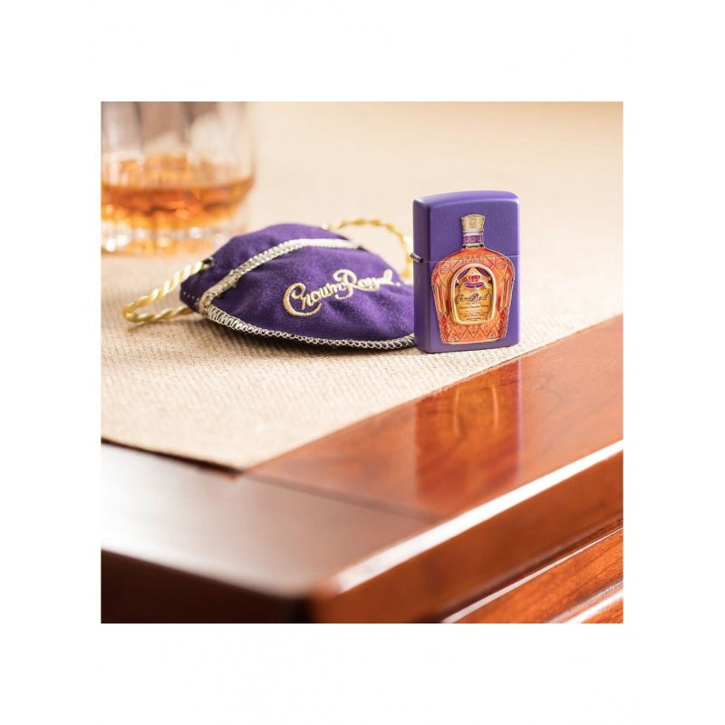 Set cadou bricheta Zippo Crown Royal Canadian Whiskey 49661