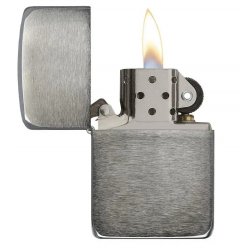 Bricheta Zippo 24096 1941 Black Ice