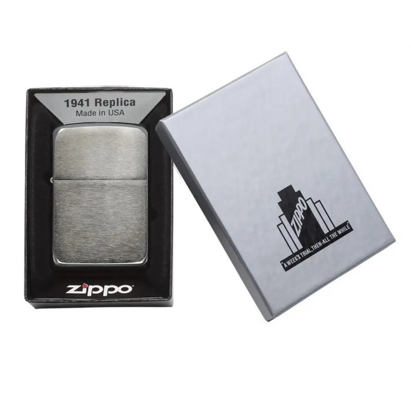 Bricheta Zippo 24096 1941 Black Ice de vanzare cu livrare rapida