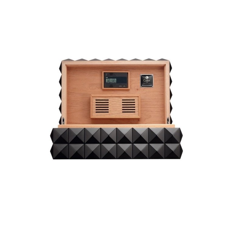 Humidor 125 trabucuri Colibri Quasar